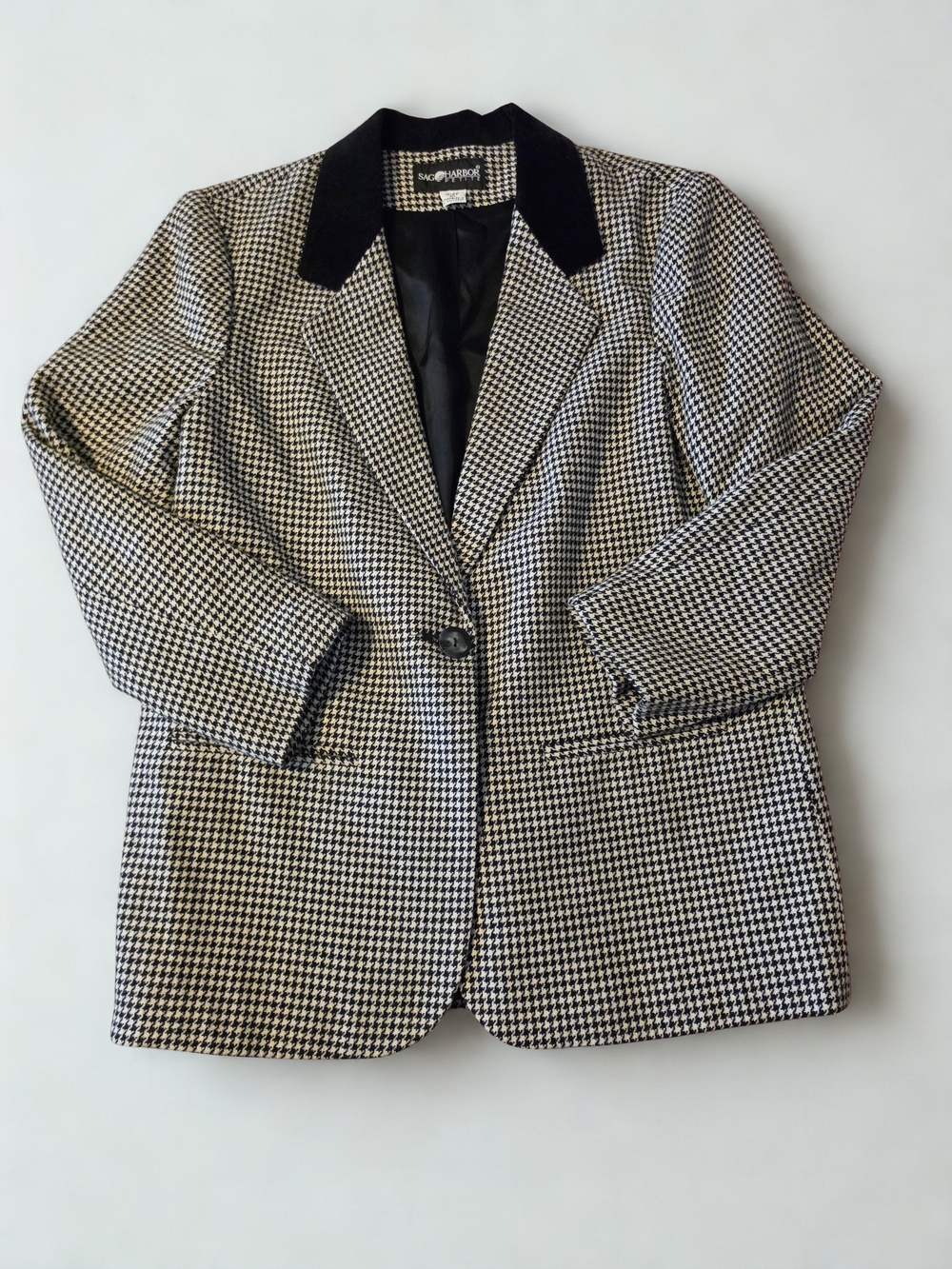 Sag Harbor Black and White Houndstooth Blazer with Black Velvet Collar